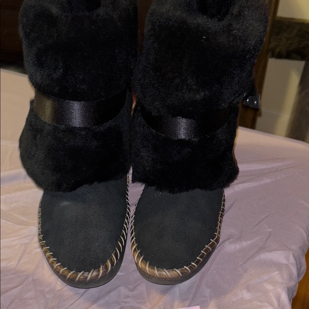 Black Fur-Lined Women's Boots